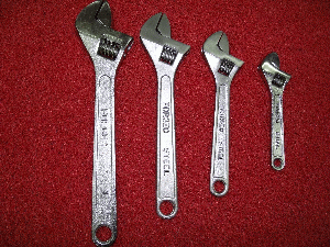 LLAVE FRANCESA 8" BLISTER